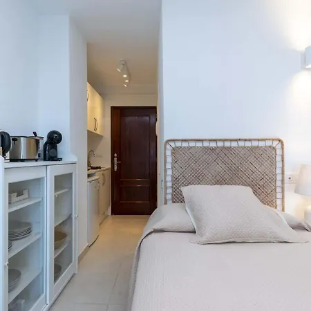 Comodoro 8 -